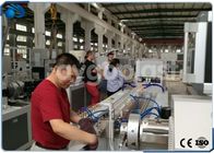 Automatyczna linia produkcyjna profili plastikowych Maszyna do wytłaczania profili Pvc 40-200 kg / h